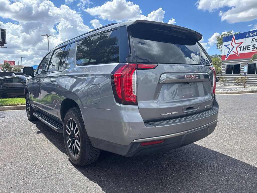 Used 2022 GMC Yukon XL AT4 AWD/4WD image 3