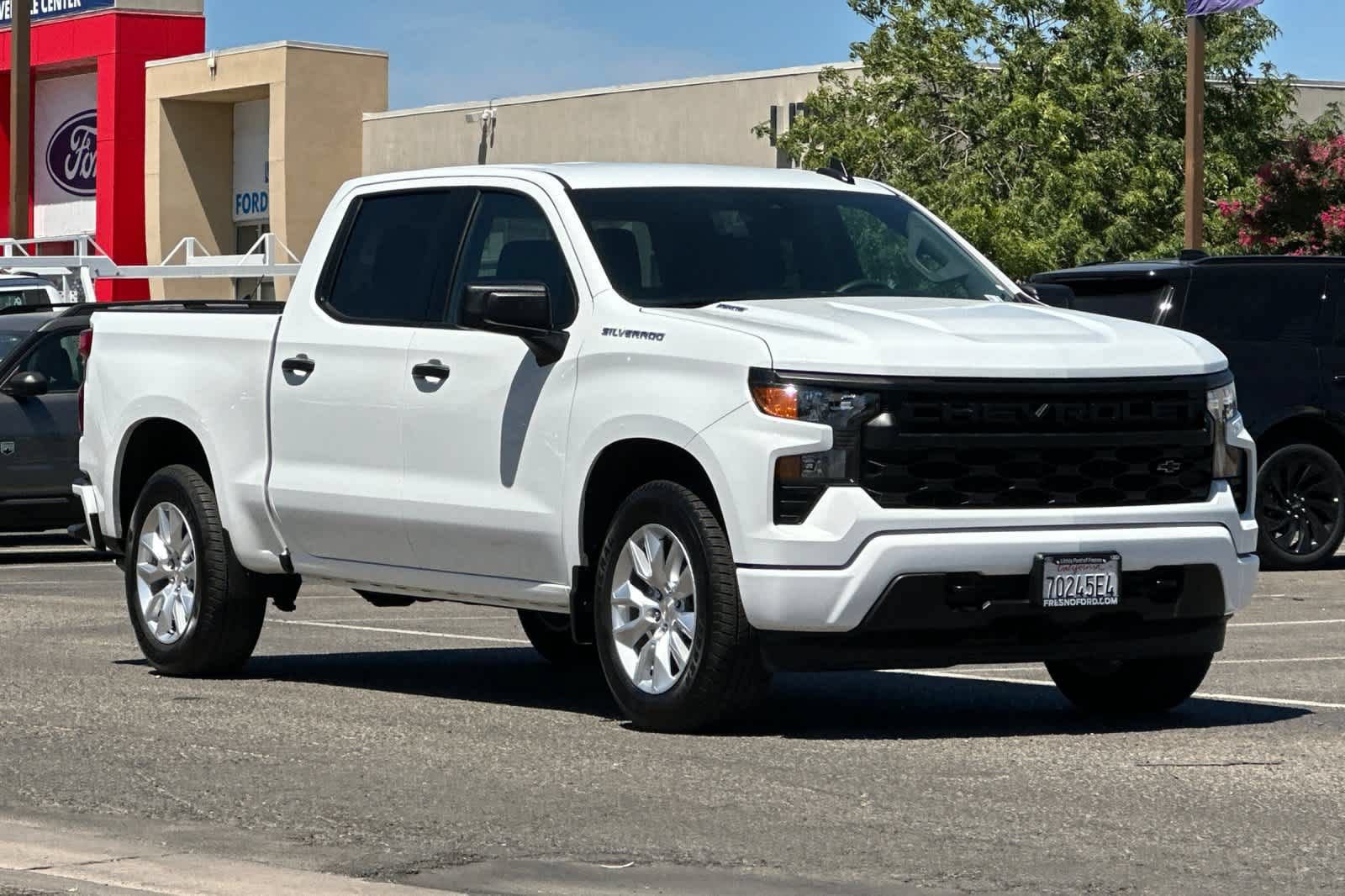 Used 2025 Chevrolet Silverado 1500 Custom w/ LPO, Dark Essentials Package RWD image 9