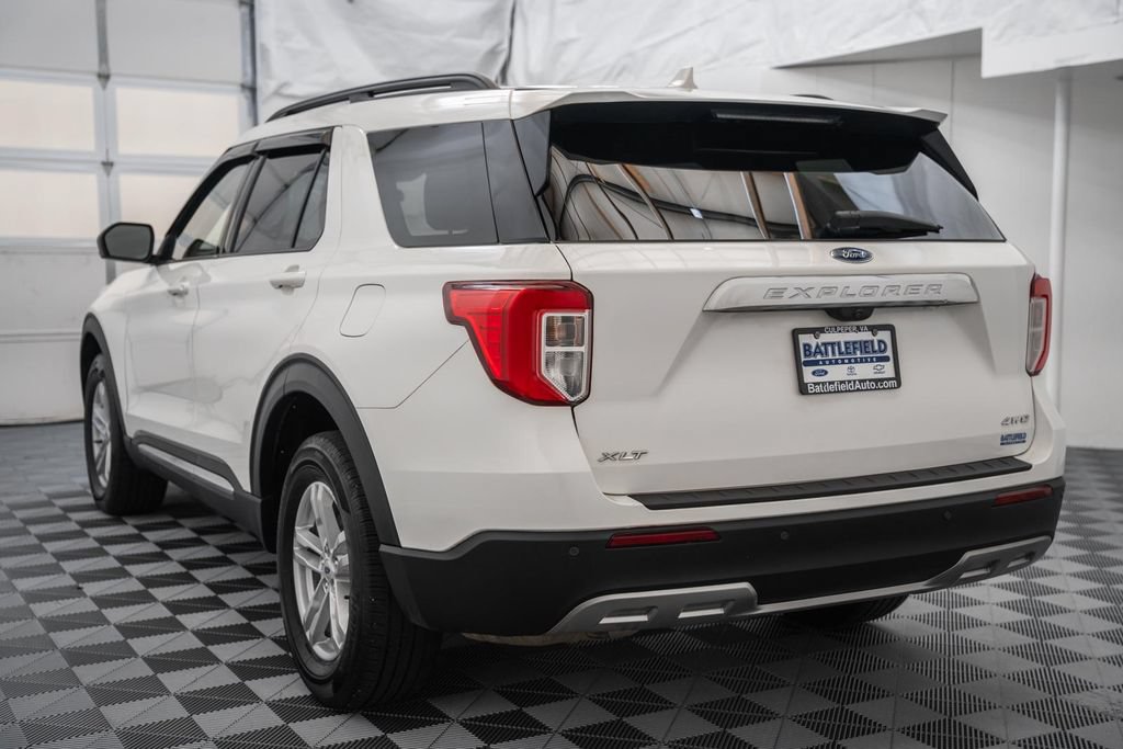 Certified 2023 Ford Explorer XLT w/ Equipment Group 202A AWD/4WD image 6