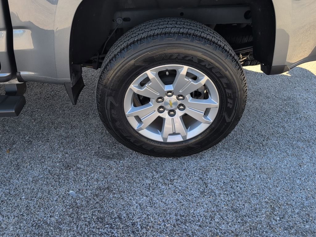 Used 2022 Chevrolet Colorado LT w/ LT Convenience Package image 13