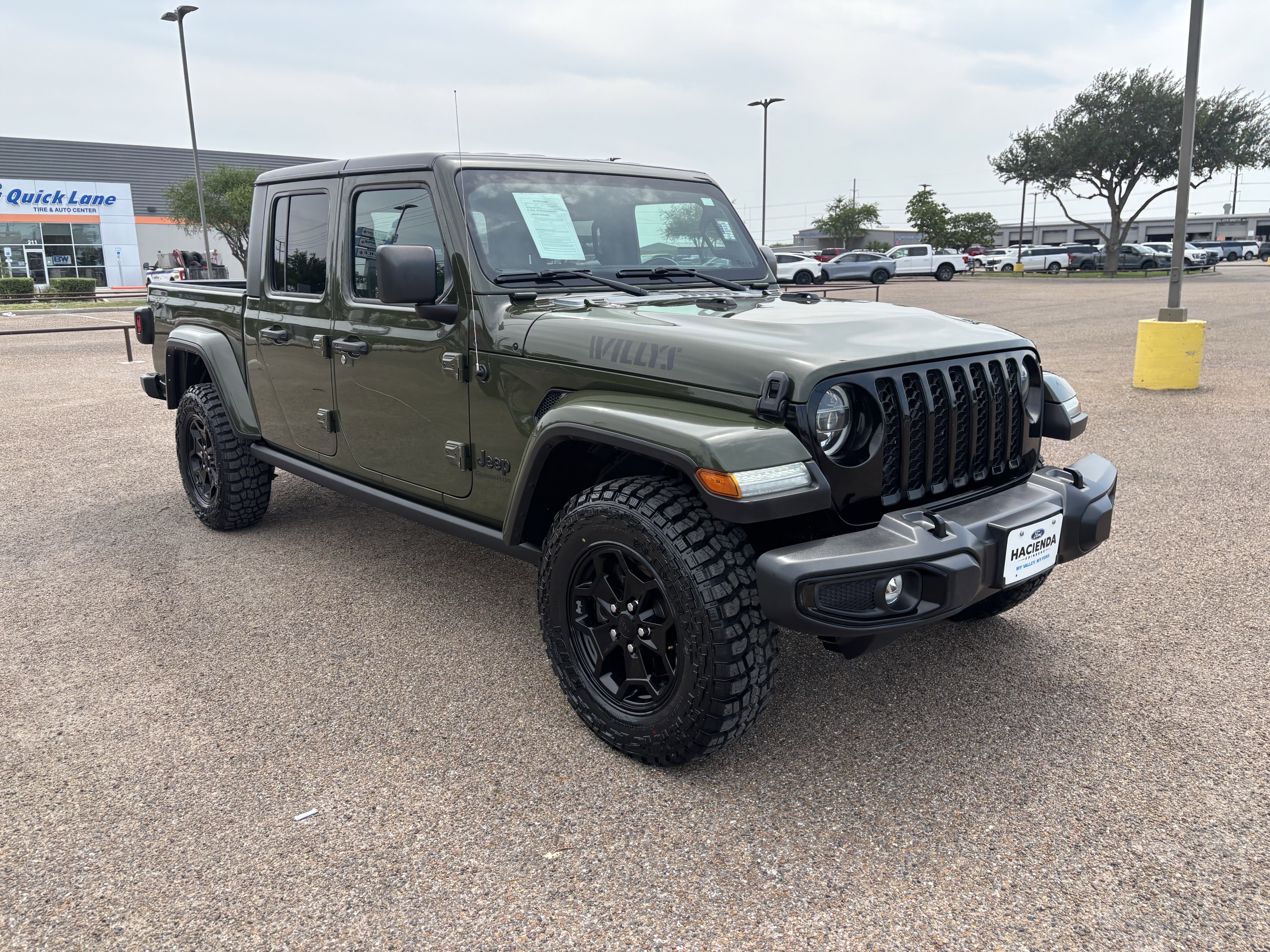 Used 2022 Jeep Gladiator Sport AWD/4WD image 3