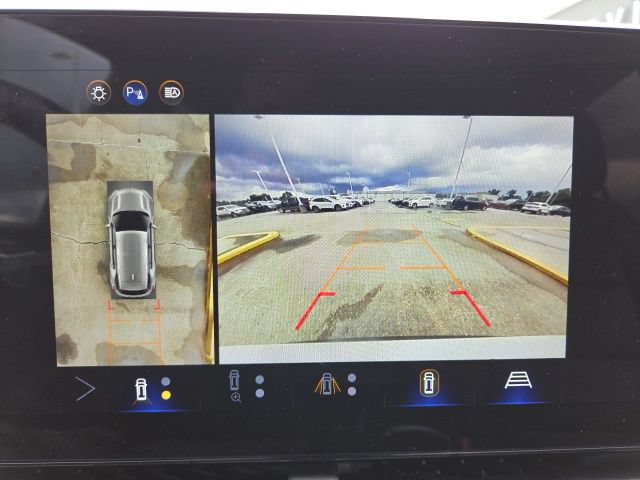 Used 2025 Chevrolet Equinox LT w/ Convenience Package II FWD image 37