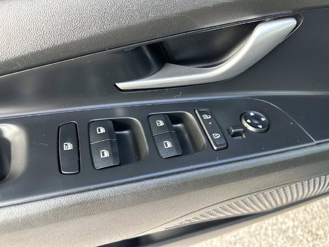 Used 2024 Hyundai Elantra SEL FWD image 27