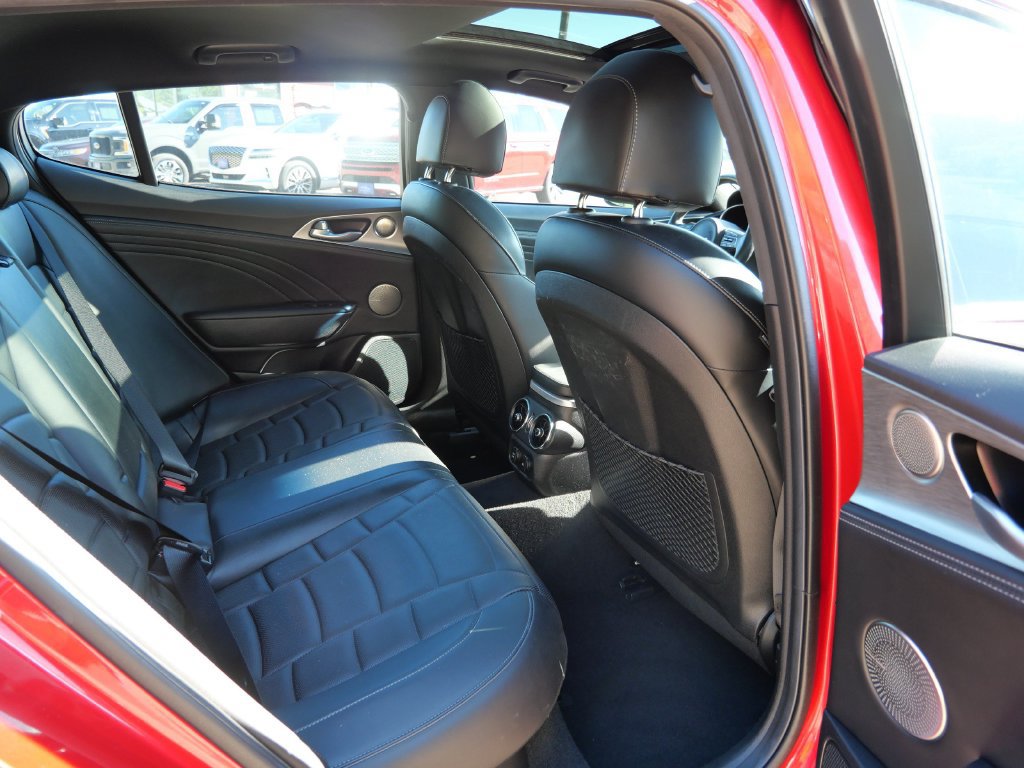 Used 2022 Kia Stinger GT2 AWD/4WD image 13