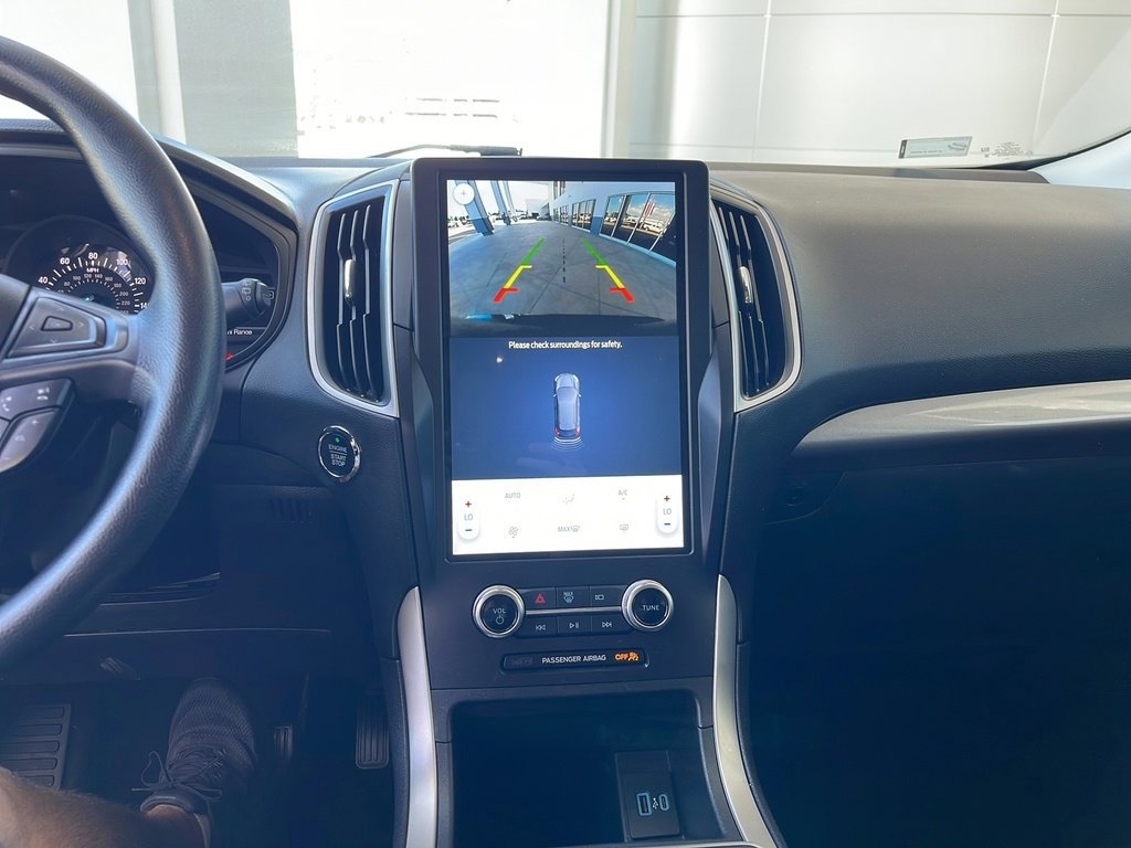 Certified 2024 Ford Edge SE w/ Black Appearance Package image 18