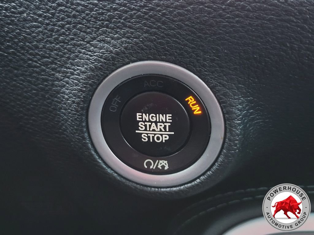 Used 2021 Dodge Challenger SXT w/ Driver Convenience Group RWD image 32
