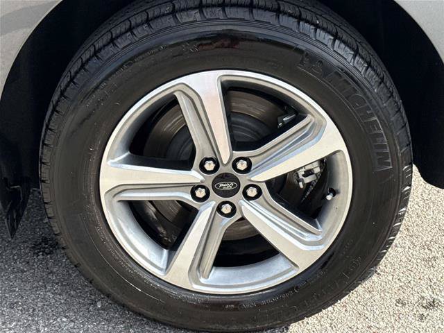 Certified 2024 Ford Edge SEL w/ Convenience Package AWD/4WD image 9