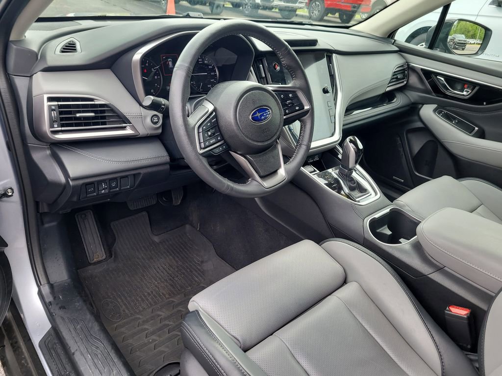 Used 2025 Subaru Outback Limited image 17