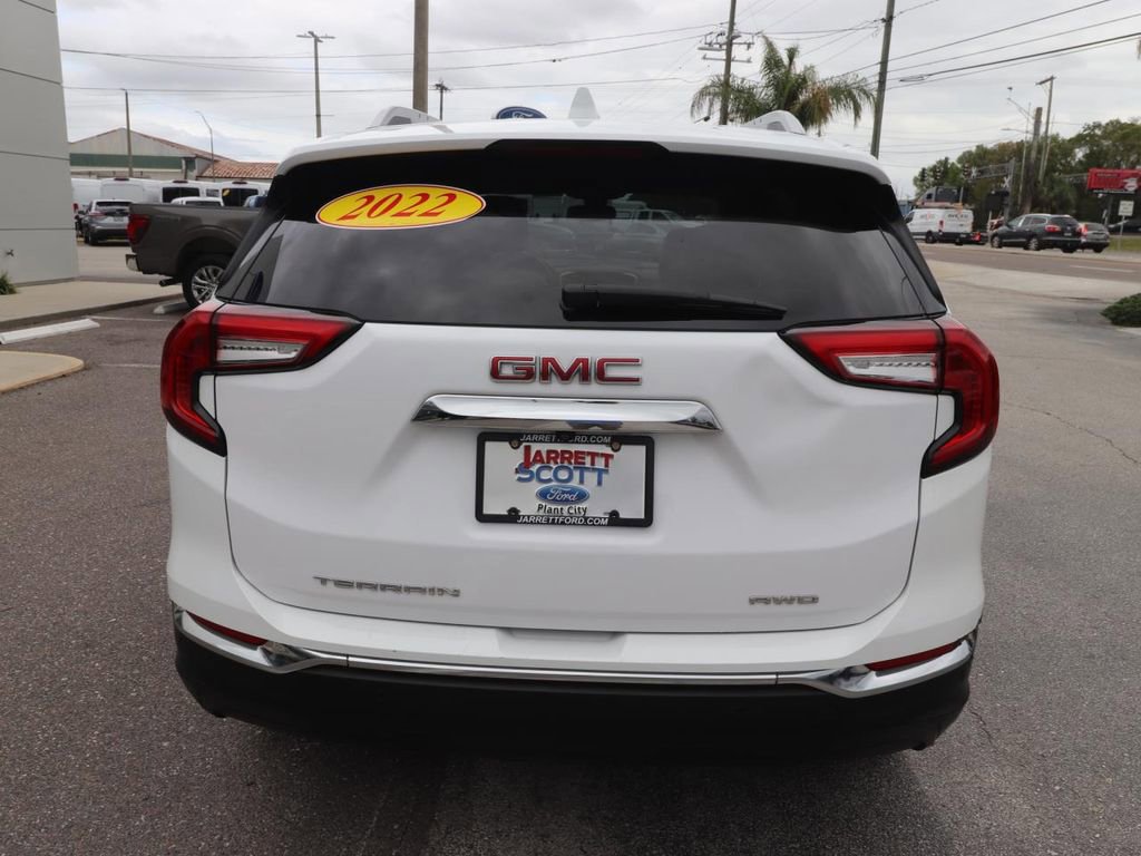 Used 2022 GMC Terrain SLT image 4
