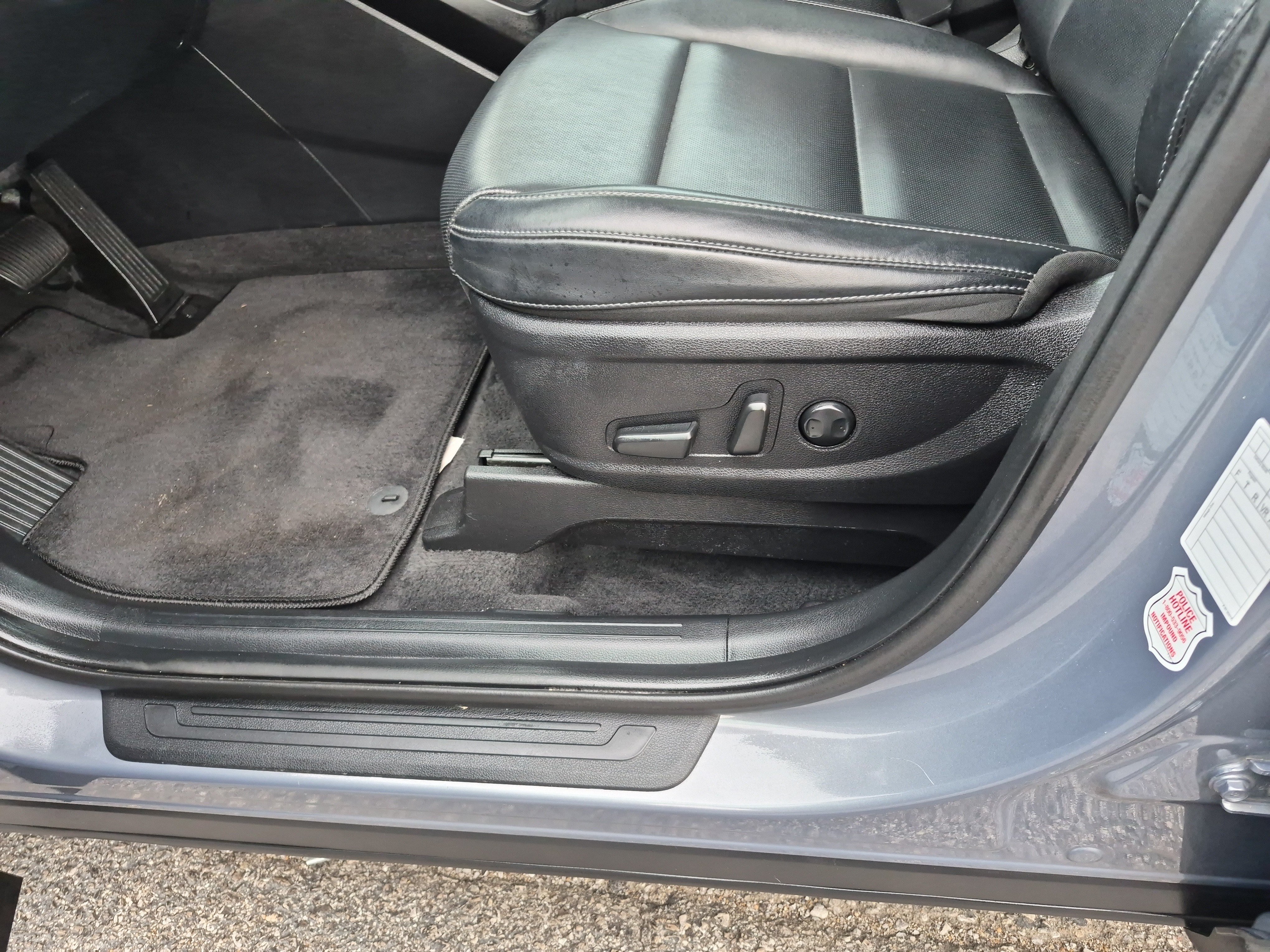 Used 2025 Kia Telluride S FWD image 12