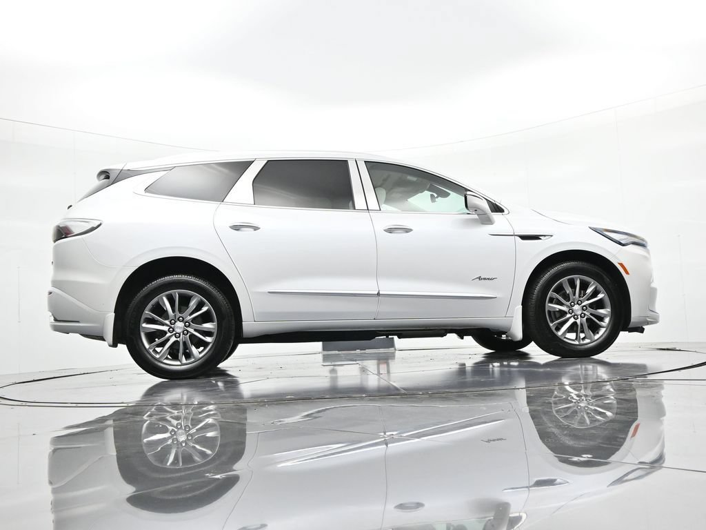 Used 2022 Buick Enclave Avenir w/ Avenir Technology Package AWD/4WD image 25