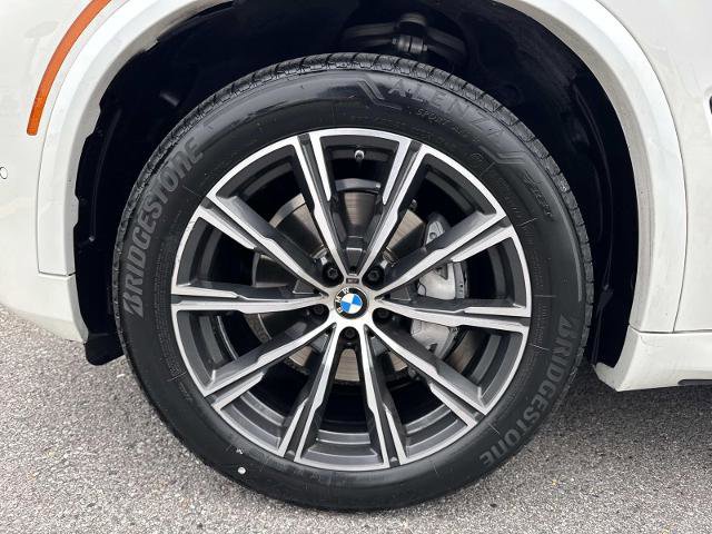 Used 2022 BMW X5 sDrive40i w/ M Sport Package image 9