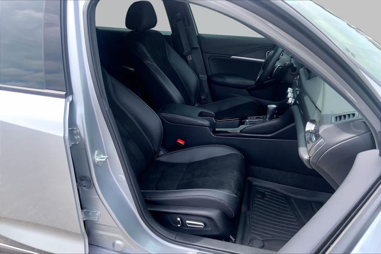 Used 2024 Acura Integra A-Spec FWD image 9