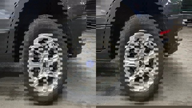 Certified 2022 Ford EcoSport SE image 13