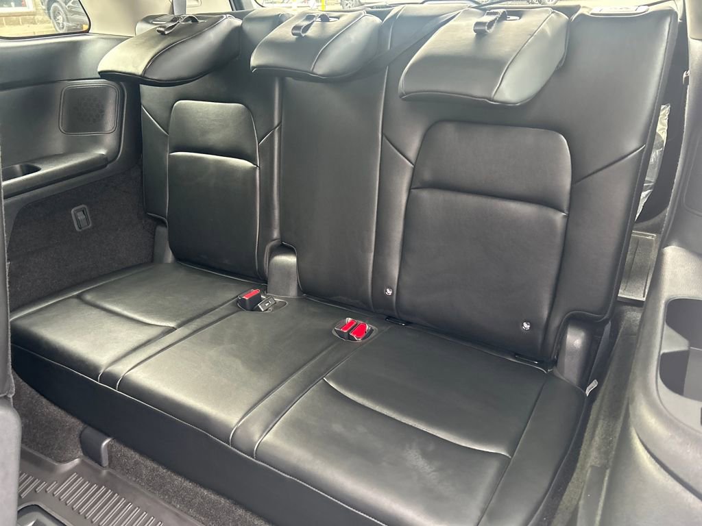 Used 2025 Nissan Pathfinder Platinum w/ Cargo Package image 32