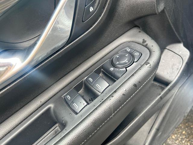 Used 2024 GMC Terrain SLE AWD/4WD image 19