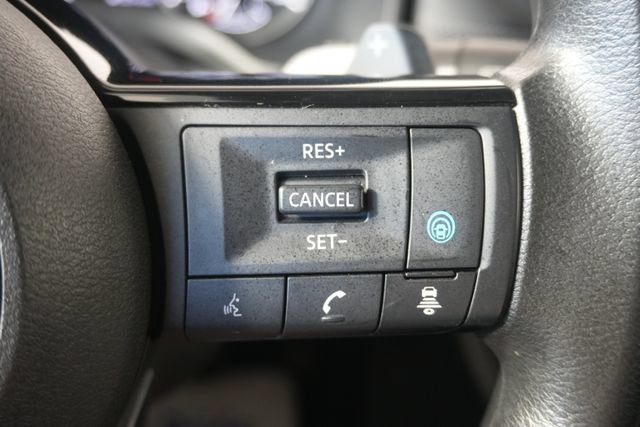 Used 2022 Nissan Rogue SV FWD image 16