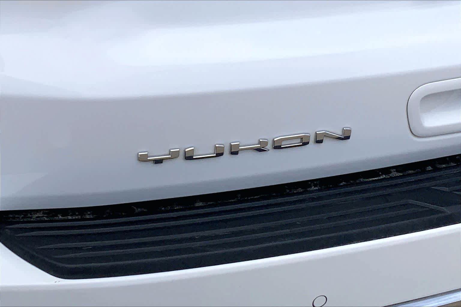 Used 2022 GMC Yukon SLT w/ SLT Premium Package AWD/4WD image 10