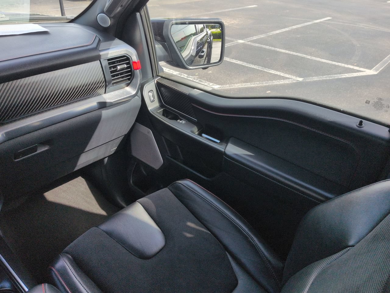 Certified 2025 Ford F150 Raptor AWD/4WD image 17