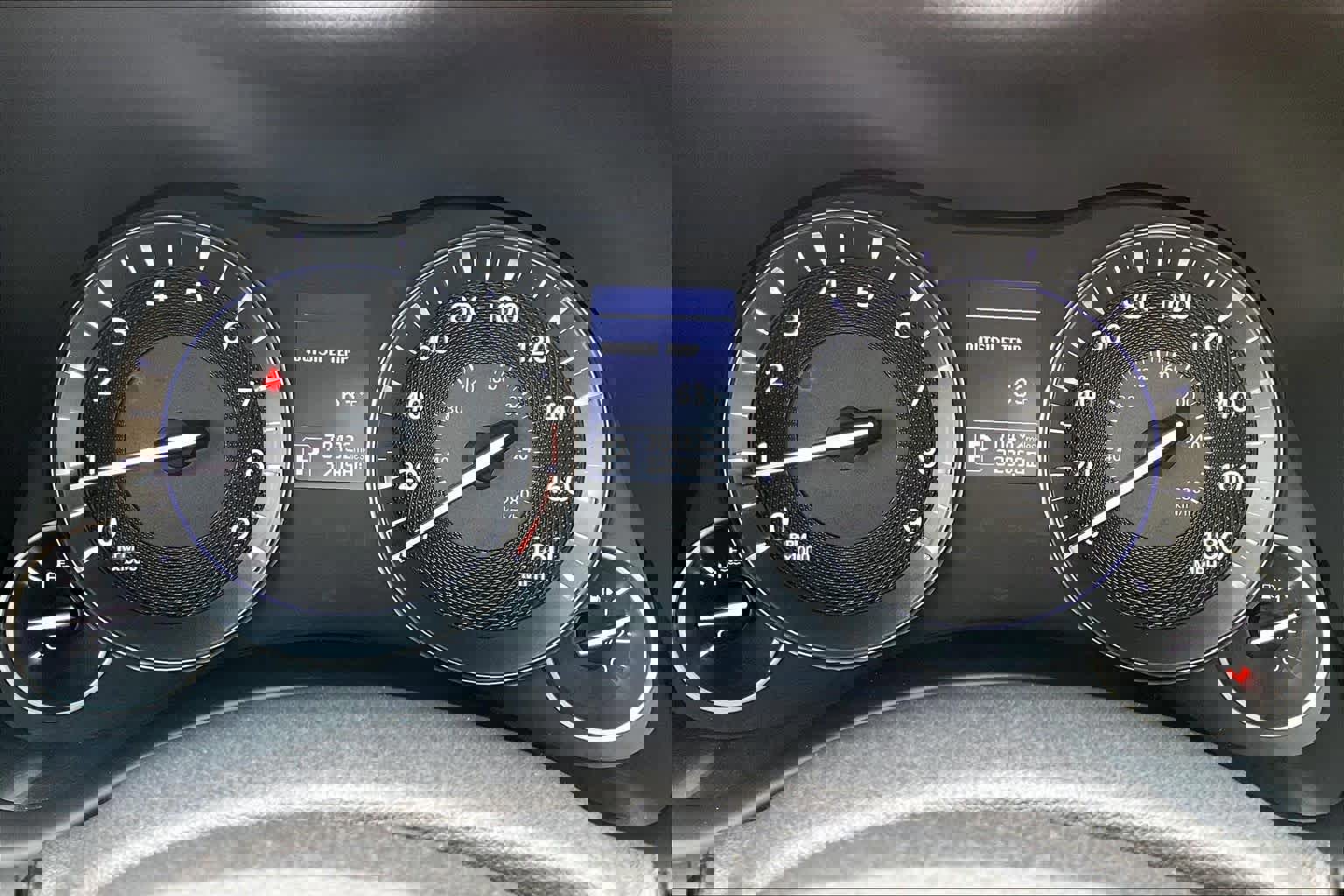 Used 2018 INFINITI Q70 L 3.7 image 27