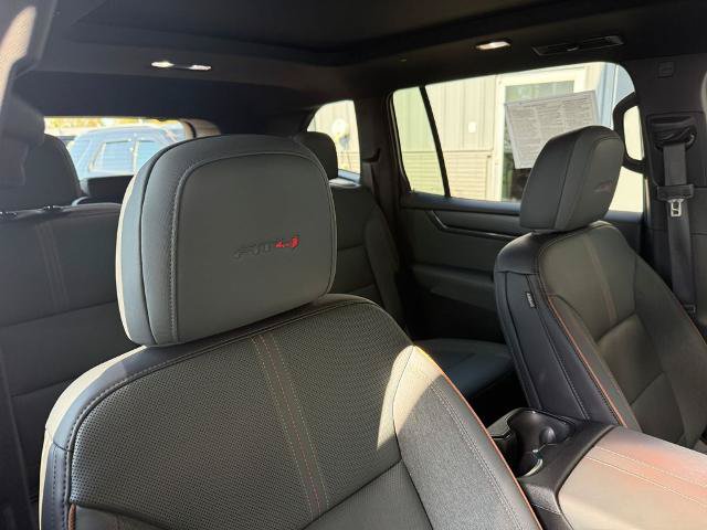 Used 2025 GMC Acadia AT4 w/ Luxury Package AWD/4WD image 38