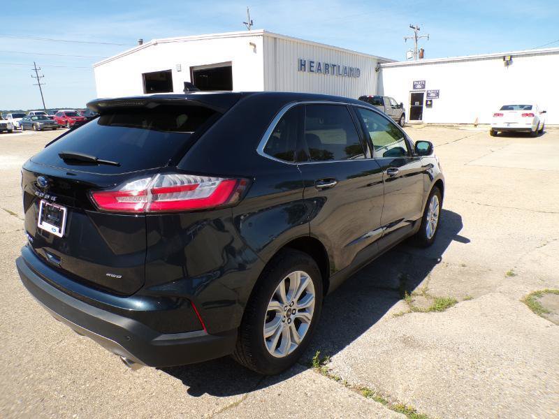 Certified 2024 Ford Edge Titanium w/ Equipment Group 301A AWD/4WD image 3