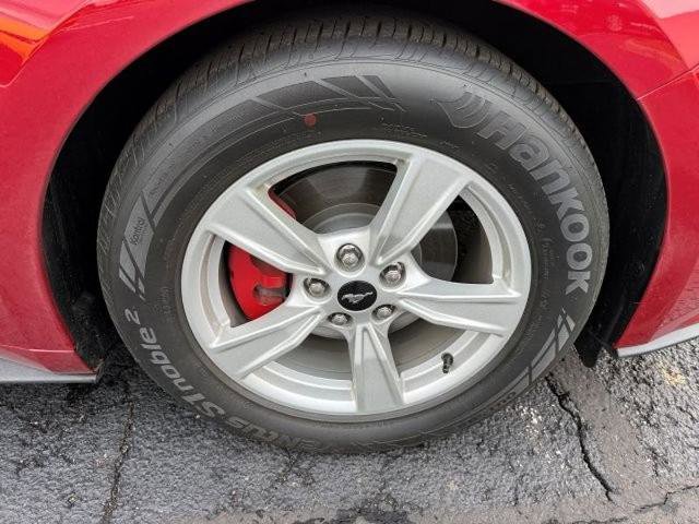 Certified 2021 Ford Mustang Coupe RWD image 9