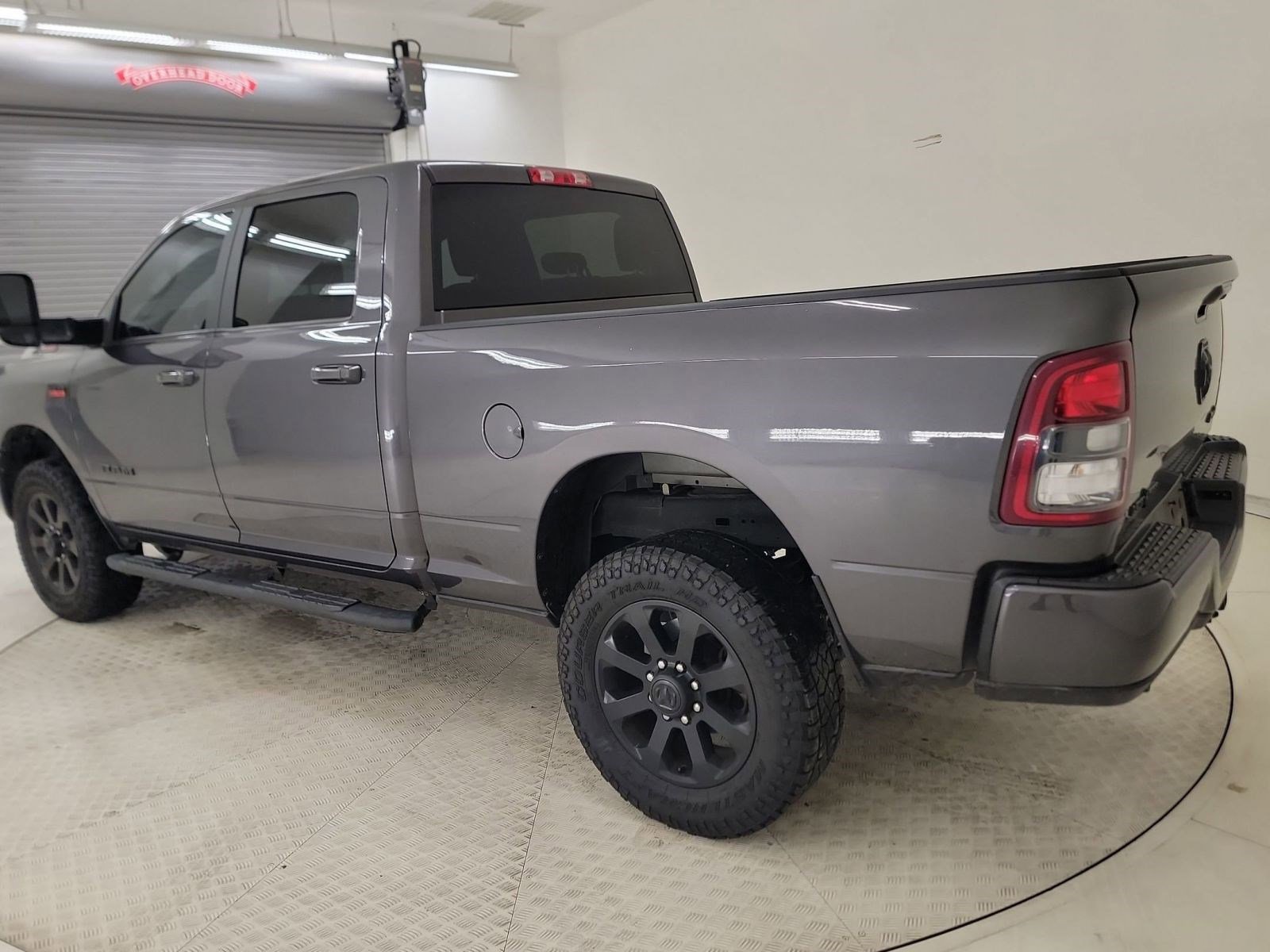 Used 2020 RAM 2500 Lone Star w/ Night Edition AWD/4WD image 3