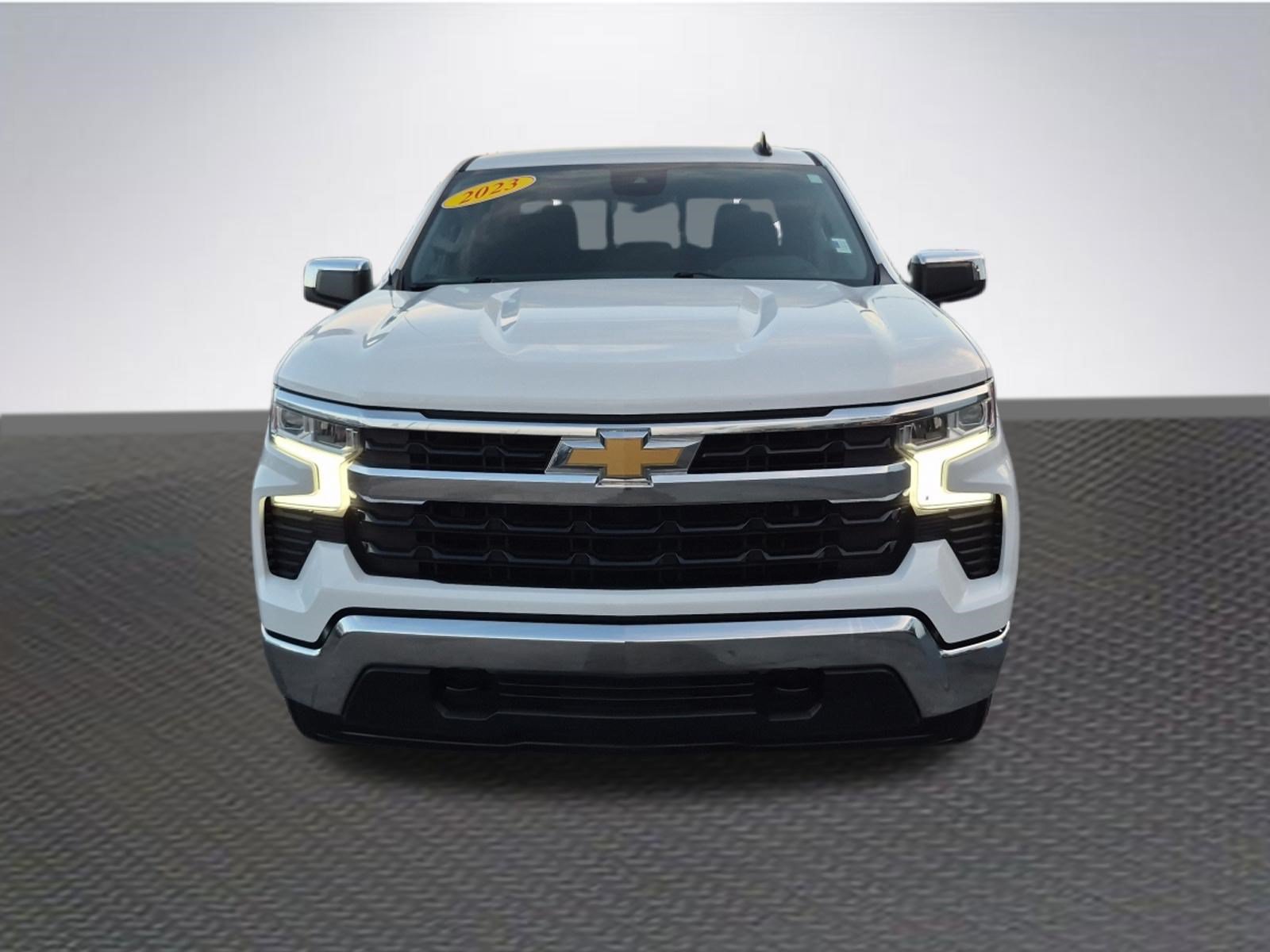 Used 2023 Chevrolet Silverado 1500 LT w/ Z71 Off-Road Package AWD/4WD image 3