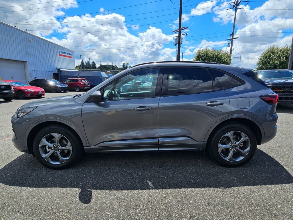 Certified 2024 Ford Escape ST-Line w/ Tech Pack #1 AWD/4WD image 2