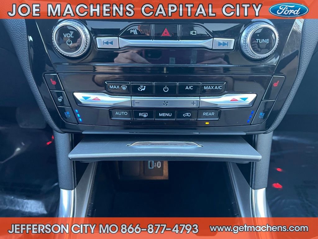 Certified 2023 Ford Explorer Limited w/ Limited Technology Package image 16