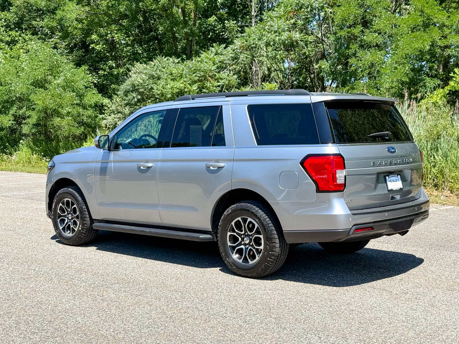 Certified 2023 Ford Expedition XLT AWD/4WD image 4