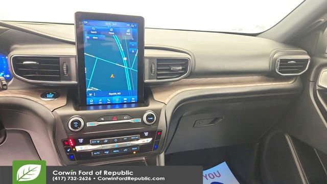Certified 2020 Ford Explorer Platinum w/ Premium Technology Package image 19