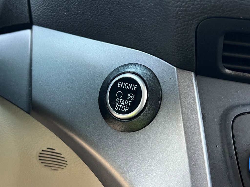 Certified 2019 Ford Escape SE FWD image 28