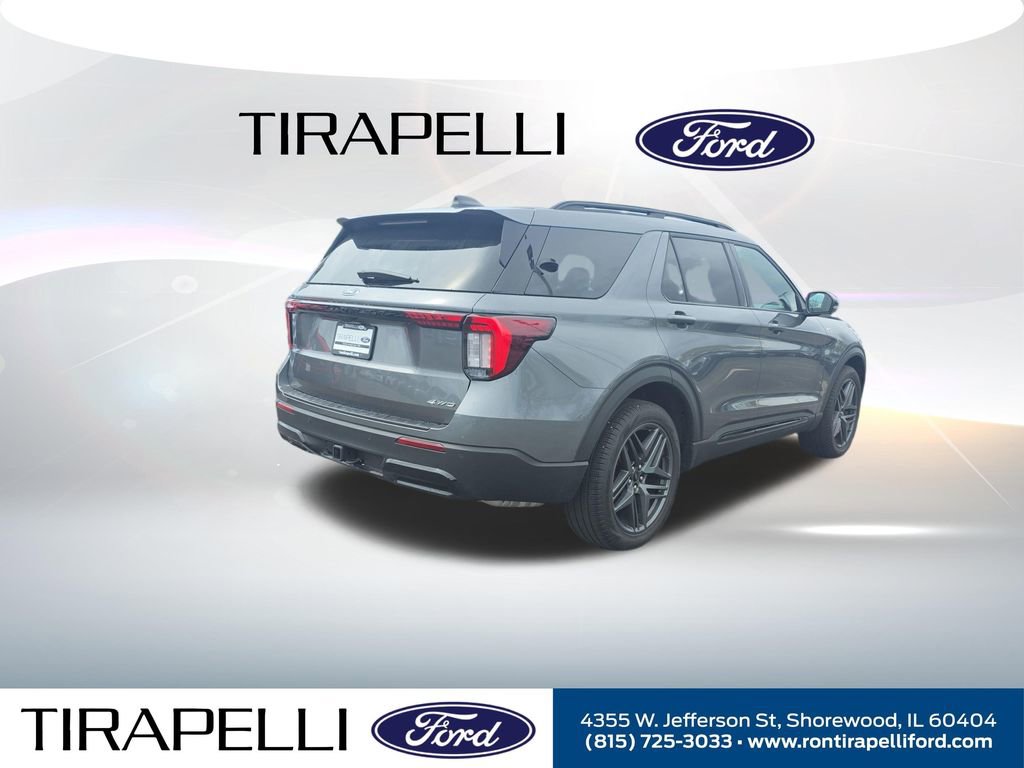 Certified 2025 Ford Explorer ST-Line w/ Premium Package image 9