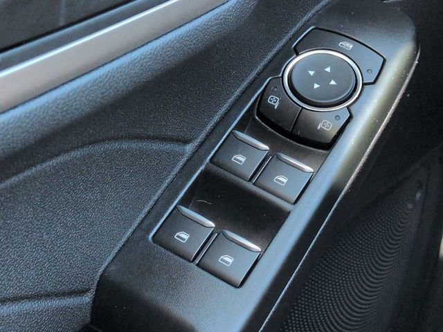 Certified 2022 Ford Escape SE w/ SE Sport Appearance Package image 24