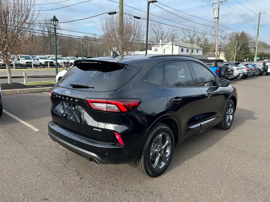 Certified 2023 Ford Escape ST-Line image 3