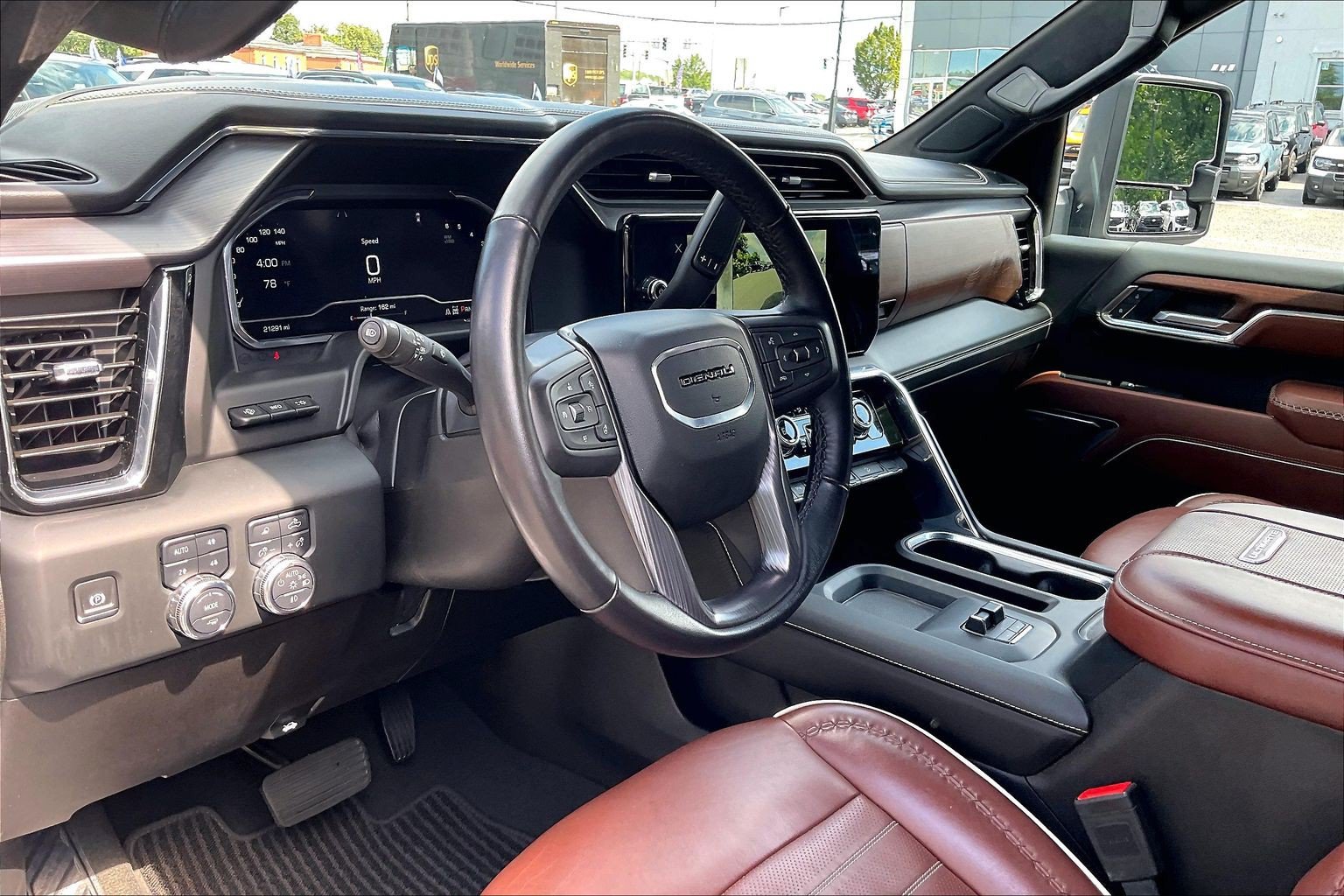 Used 2025 GMC Sierra 2500 Denali Ultimate AWD/4WD image 13