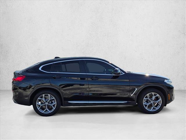 Used 2022 BMW X4 xDrive30i w/ Parking Assistance Package AWD/4WD image 4