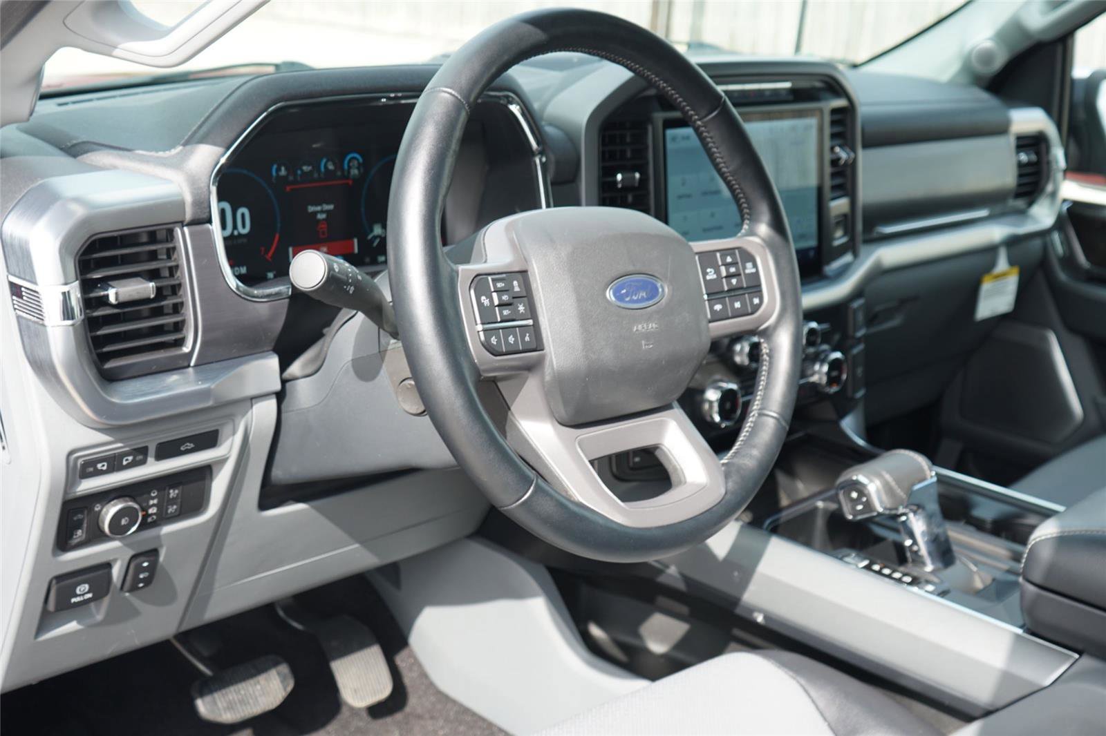 Certified 2022 Ford F150 Lariat w/ Equipment Group 502A High AWD/4WD image 9