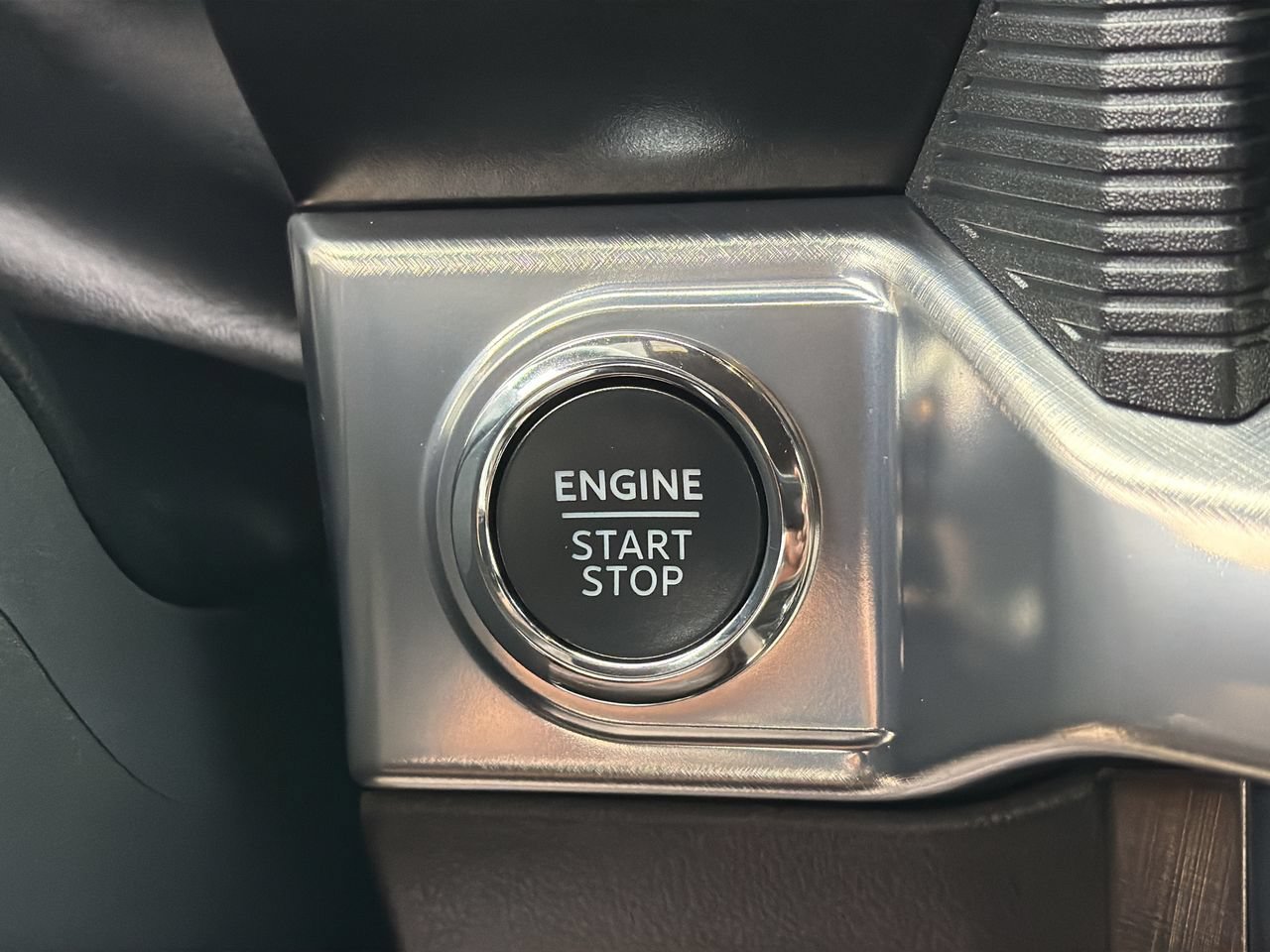 Certified 2025 Ford F150 King Ranch AWD/4WD image 32