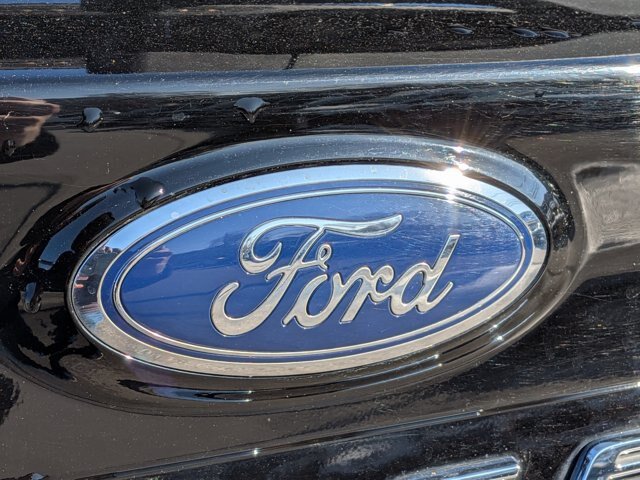 Certified 2022 Ford Edge Titanium AWD/4WD image 28