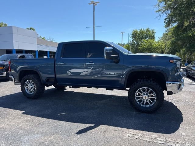 Used 2025 Chevrolet Silverado 2500 LTZ AWD/4WD image 2