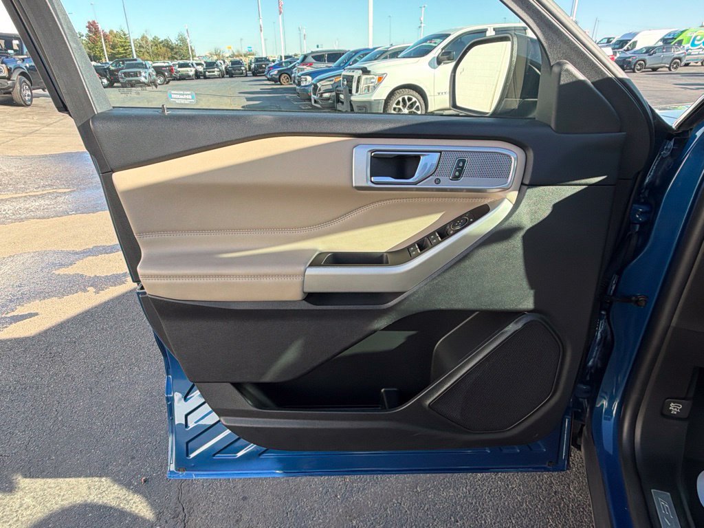 Certified 2022 Ford Explorer Limited AWD/4WD image 26
