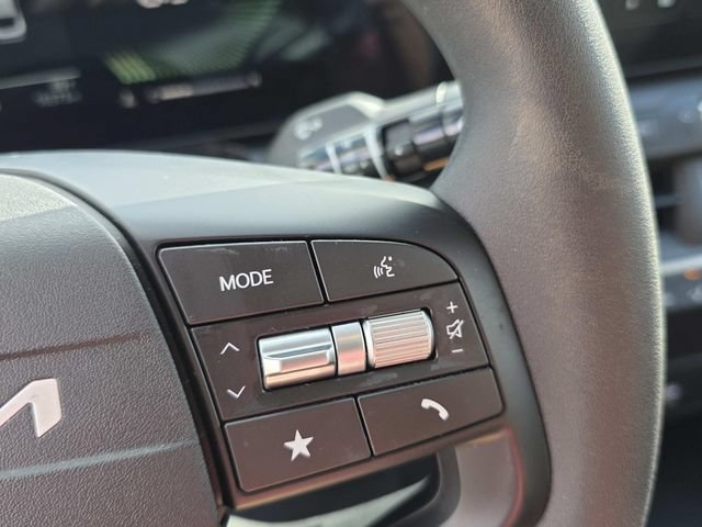 Used 2025 Kia K4 FWD image 15