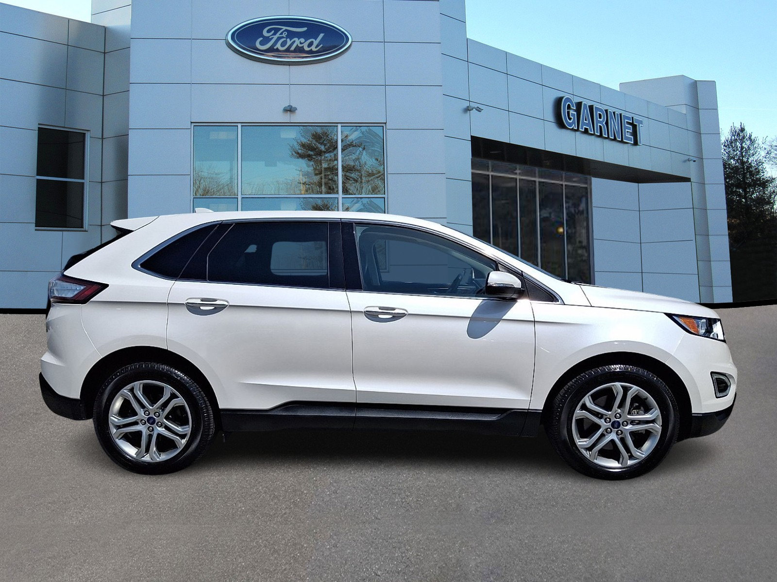Certified 2018 Ford Edge Titanium w/ Equipment Group 301A AWD/4WD image 10