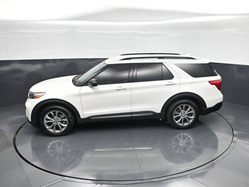 Certified 2021 Ford Explorer XLT w/ Equipment Group 202A RWD image 40