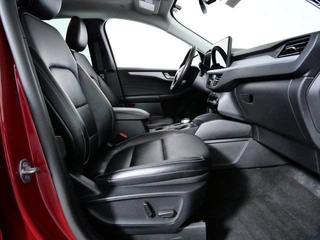Certified 2025 Ford Escape Platinum AWD/4WD image 11