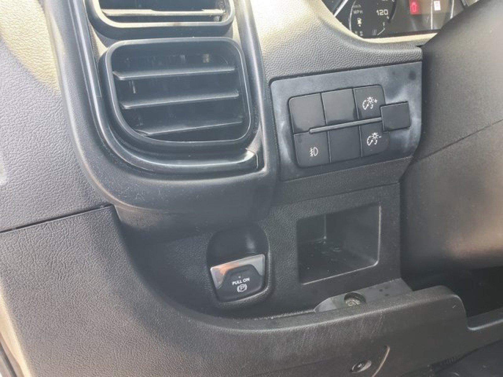 Used 2025 RAM ProMaster 3500 w/ Convenience Group FWD image 17
