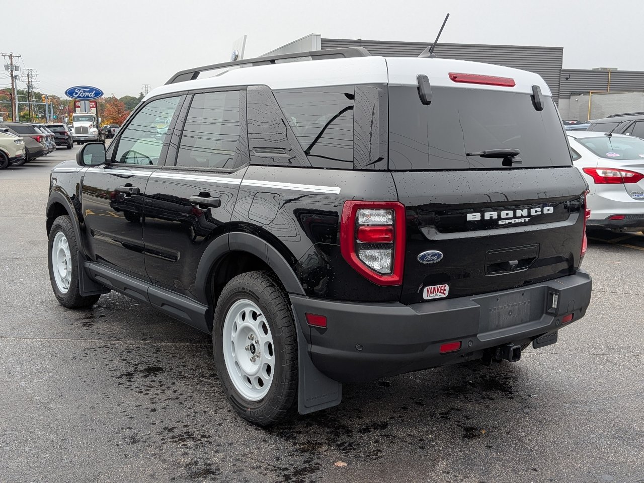 Certified 2024 Ford Bronco Sport Heritage w/ Heritage Convenience Package AWD/4WD image 6
